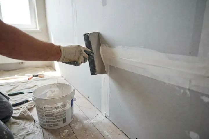 Plamuren tot schilderklaar, werk in gipskarton